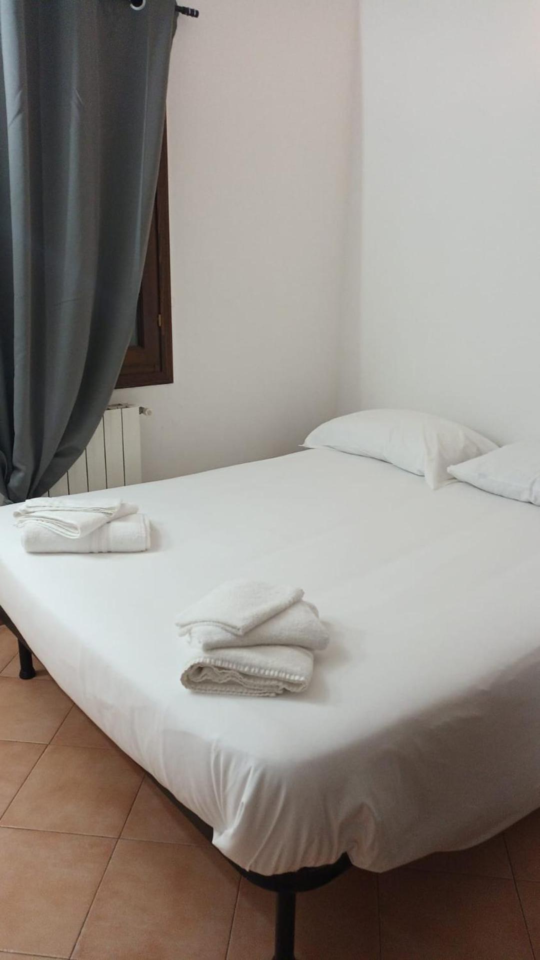 Ferienwohnung Casa N 2 Con Parcheggio Privato E Colonnina Ricarica Livorno Exterior foto
